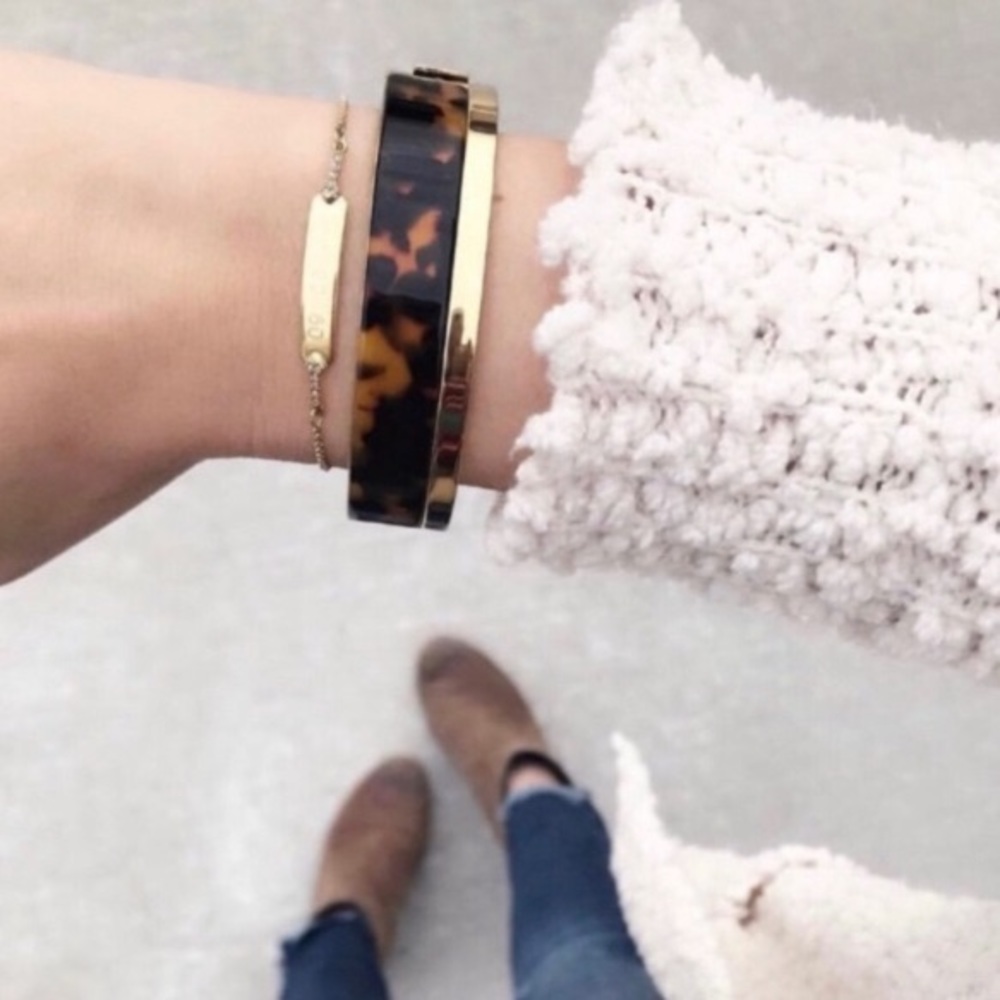 Stella & Dot | Retired Jaya Tortoise + Gold Bangle Clasp Bracelet - Picture 7 of 9